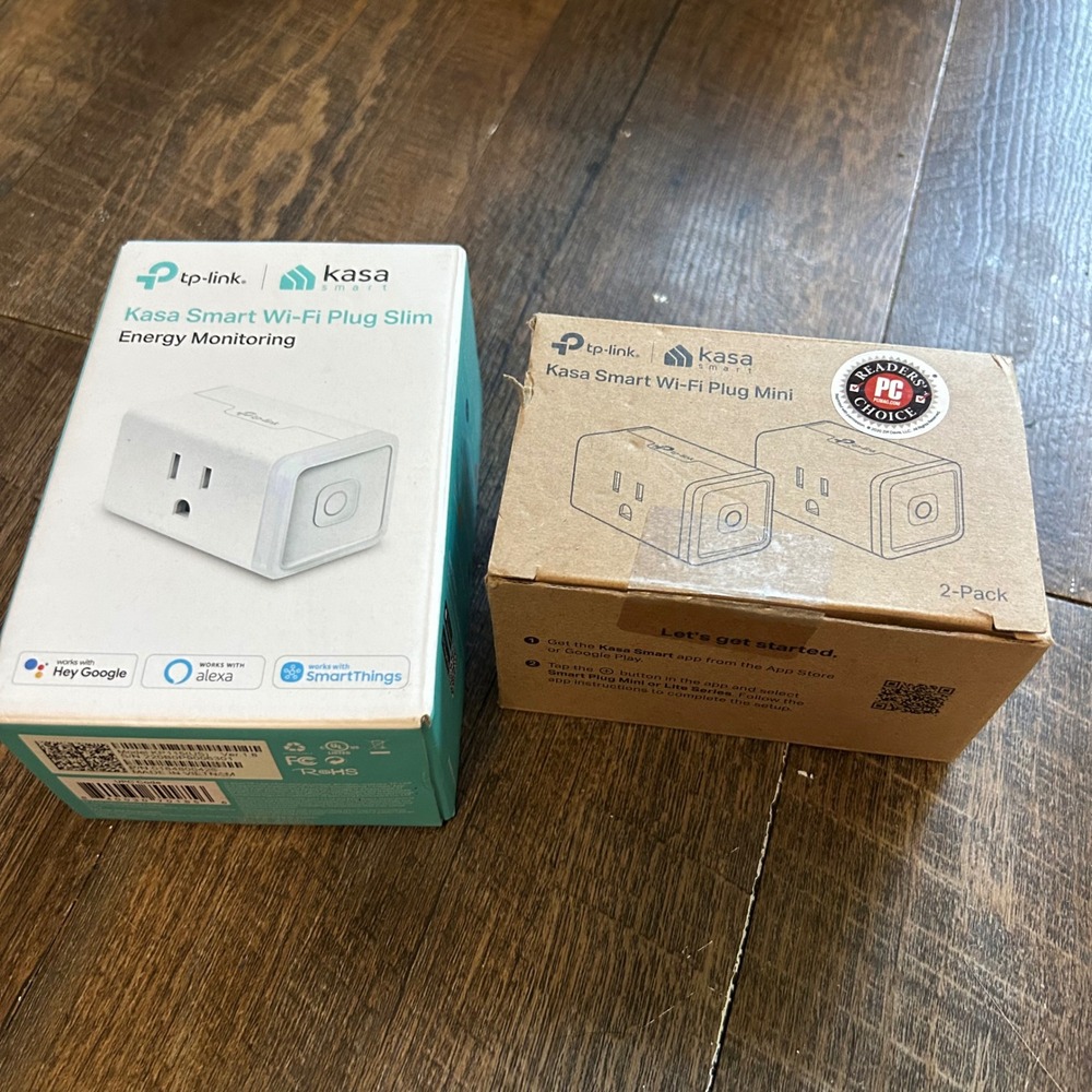 TP-Link Kasa Smart Wi-Fi Plug Bundle 3-Pack Slim Energy Monitoring & Mini EP10